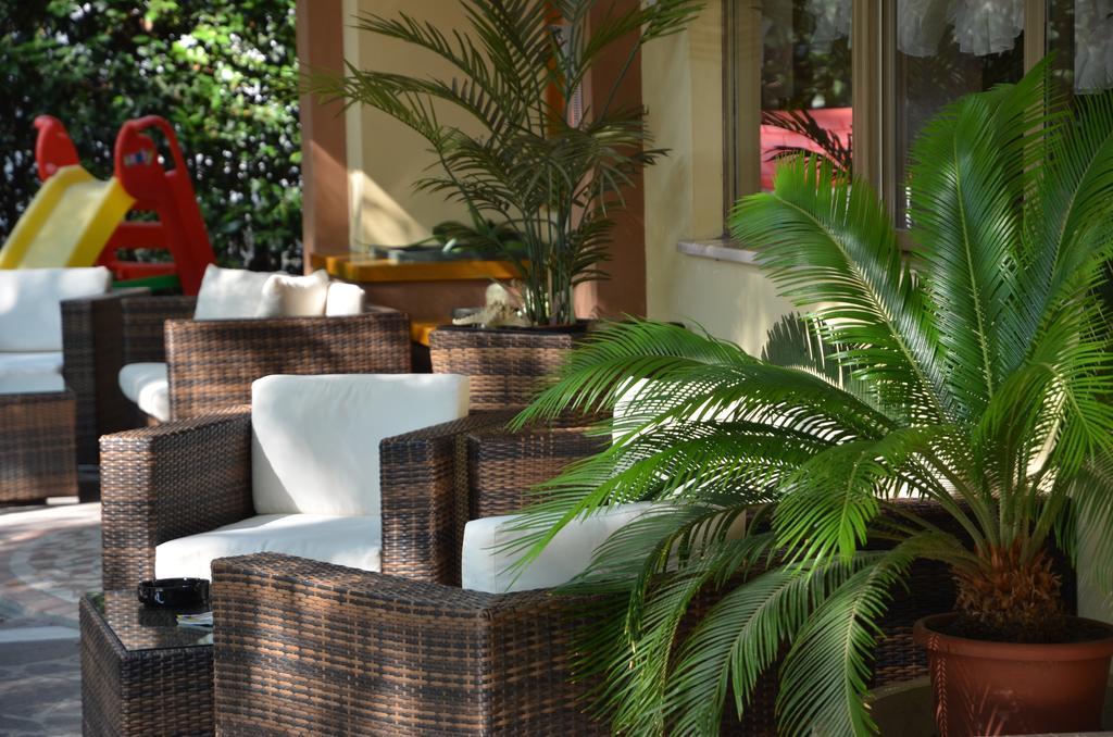 Hotel Monique Cervia Exterior photo