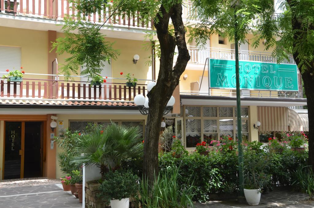 Hotel Monique Cervia Exterior photo