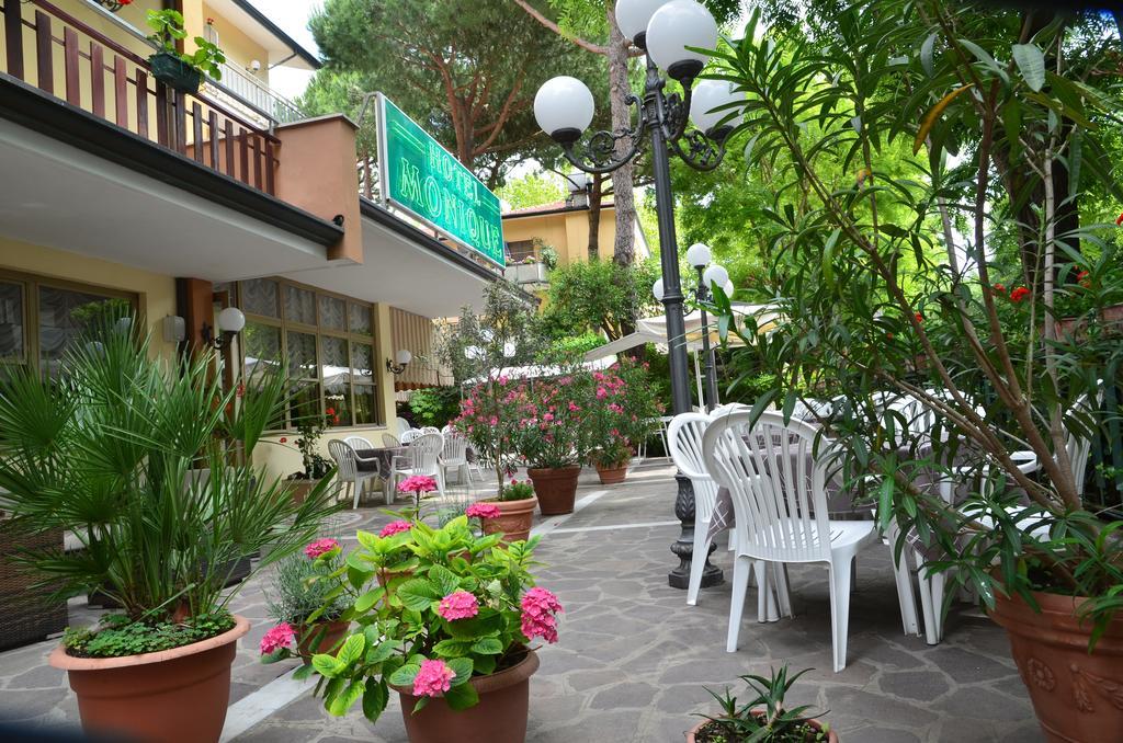 Hotel Monique Cervia Exterior photo